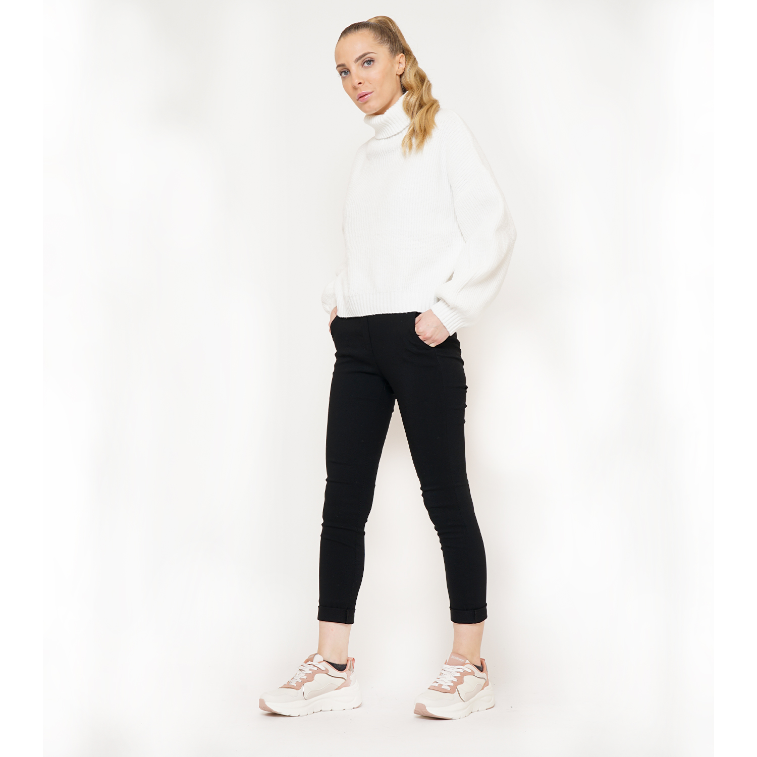 CHINO TROUSERS - TIGHTS